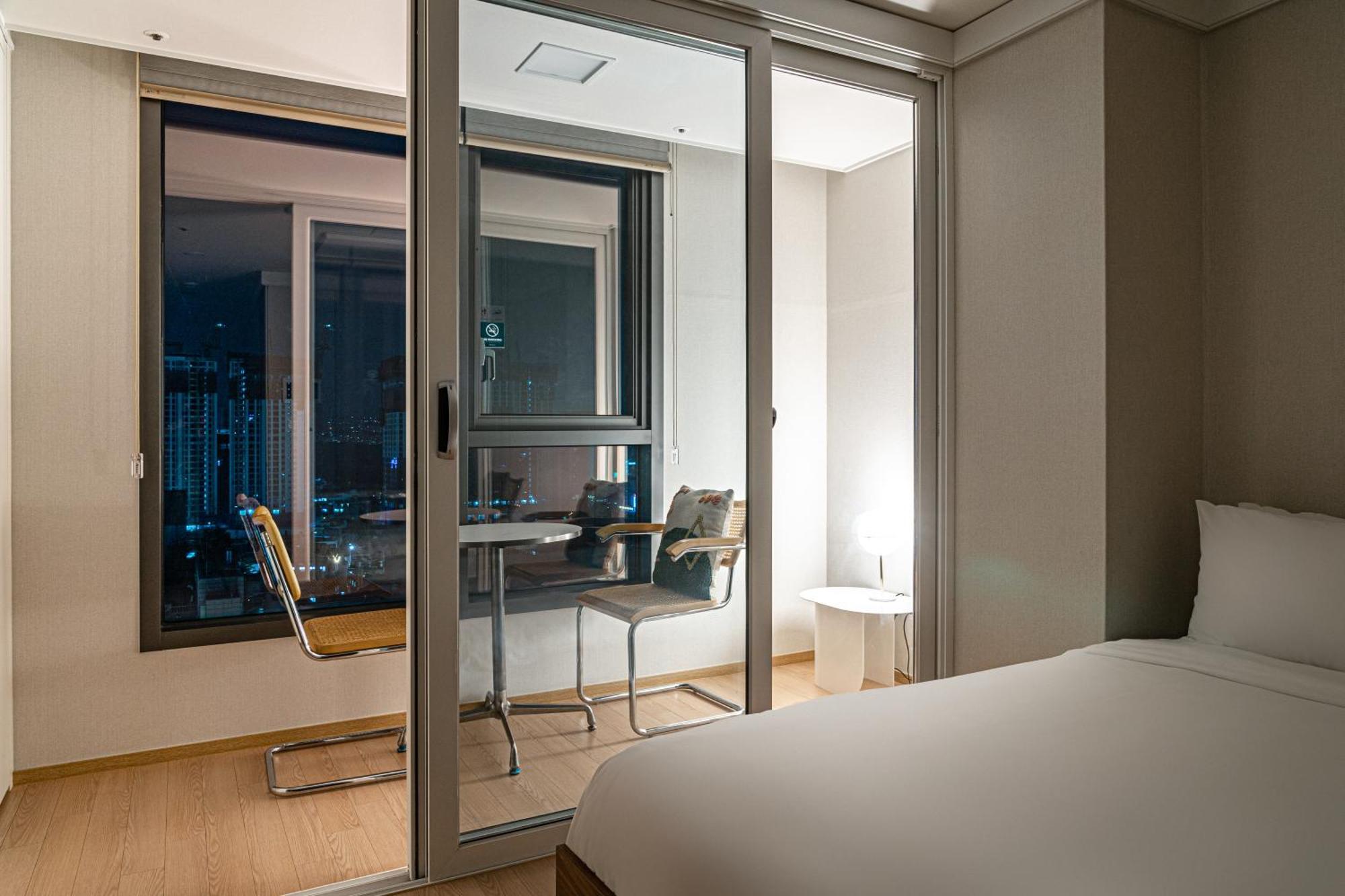 Urbanstay Myeongdong Seoul Exterior foto